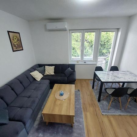 Apartman "Medeni" บีฮัช ภายนอก รูปภาพ