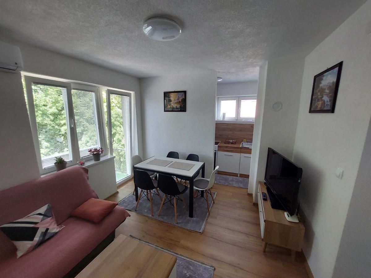 Apartman "Medeni" บีฮัช ภายนอก รูปภาพ