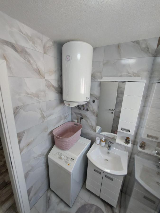 Apartman "Medeni" บีฮัช ภายนอก รูปภาพ