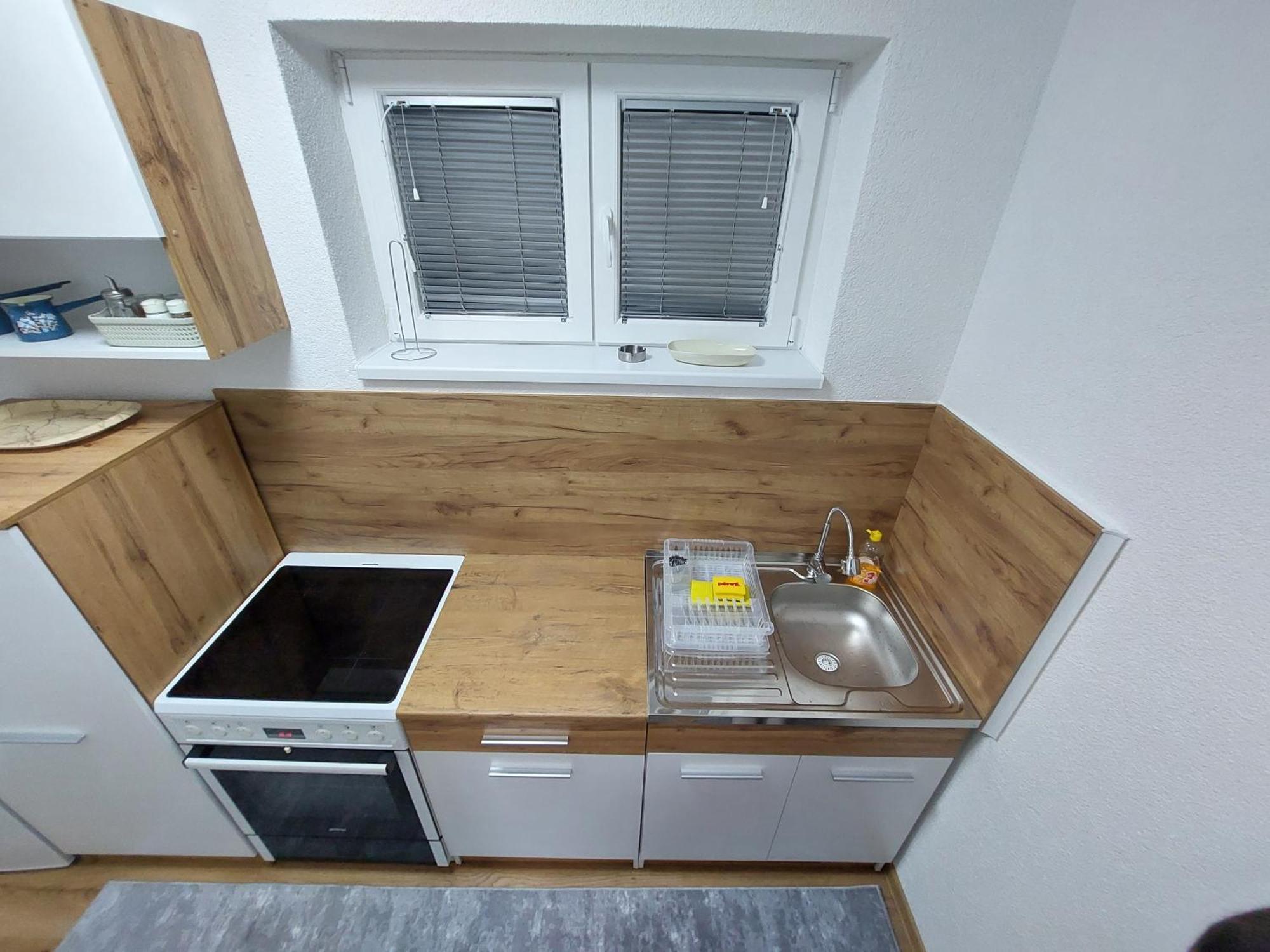 Apartman "Medeni" บีฮัช ภายนอก รูปภาพ